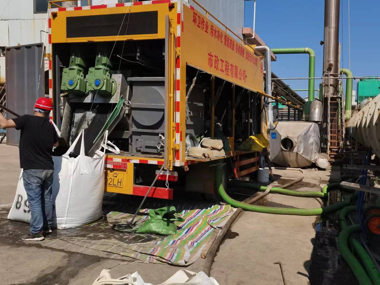 蒙城淤泥压干处理